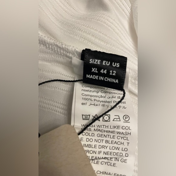 Privé Solid Asymmetrical Hem Tube Top XL in white - Picture 5 of 6